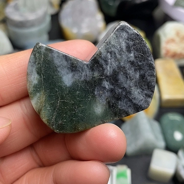 翡翠未镶嵌颈饰天然翡翠86