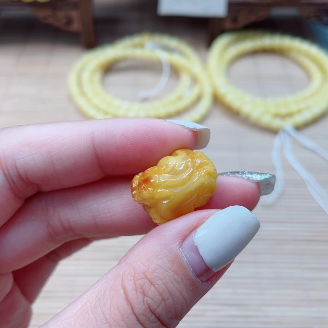 一***光蜜蜡未镶嵌裸石蜜蜡1