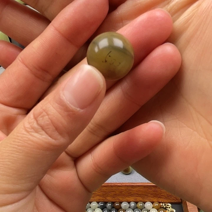 和田玉（糖玉）未镶嵌手链