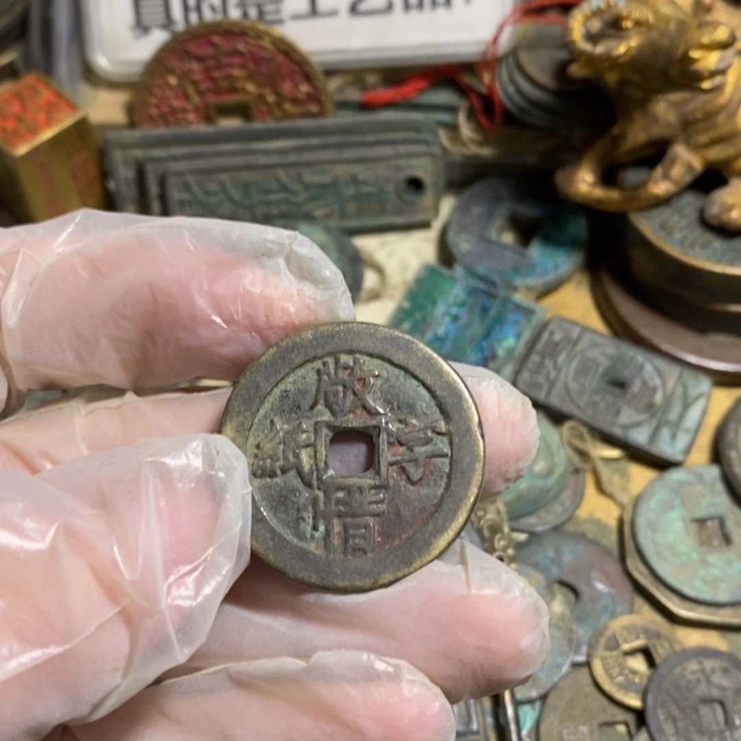 铜现代工艺品学习币