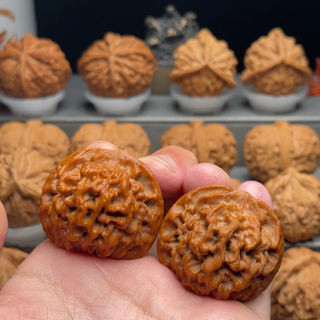 赵***斌文玩核桃把件秦闷