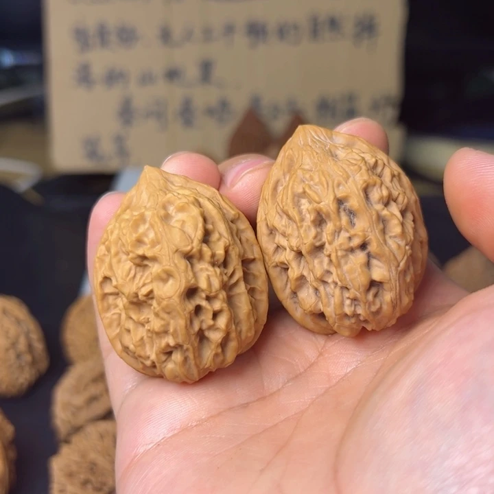 葡**君野生老款鸡心手把件