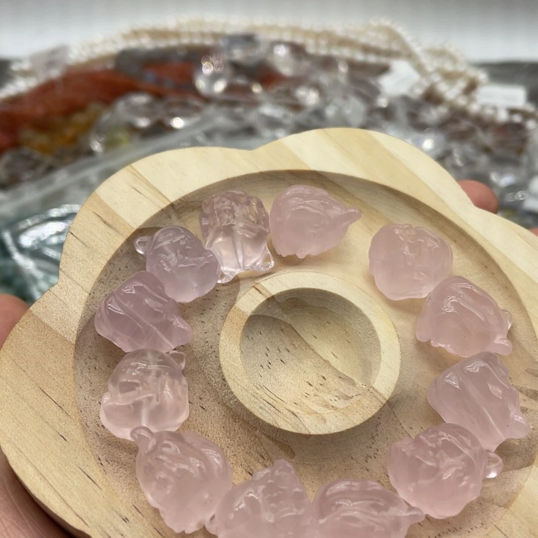 玛瑙/玉髓珠宝半成品未镶嵌粉水晶铃铛狐一颗