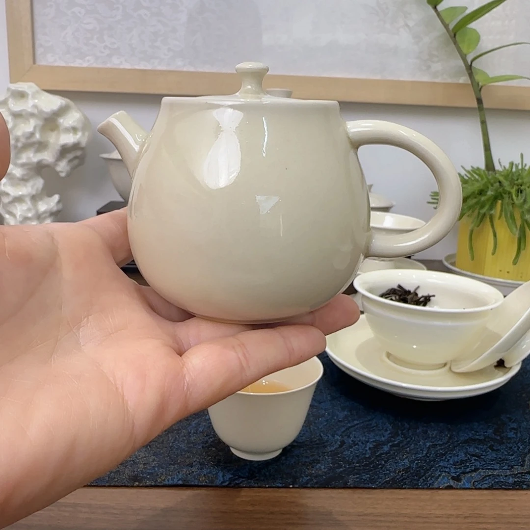 微瑕定瓷仿古色西施壶 无礼盒