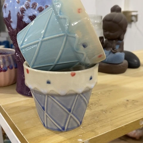 陶瓷冰淇淋蓝色，紫色133131