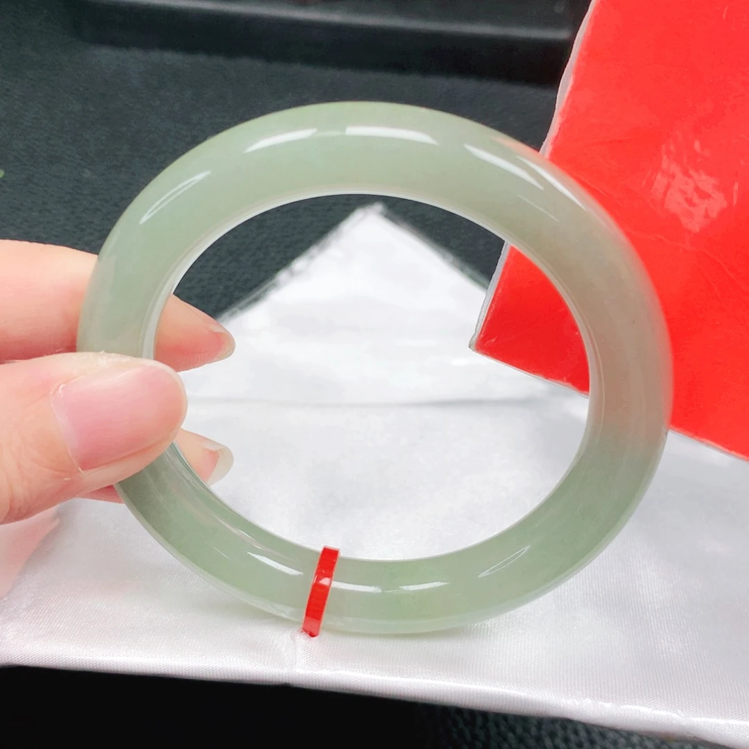 翡翠未镶嵌手镯54圈