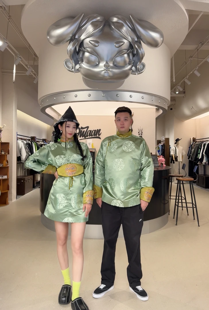 蒙古元素情侣装 蒙古缎面 显白绿色 情侣装