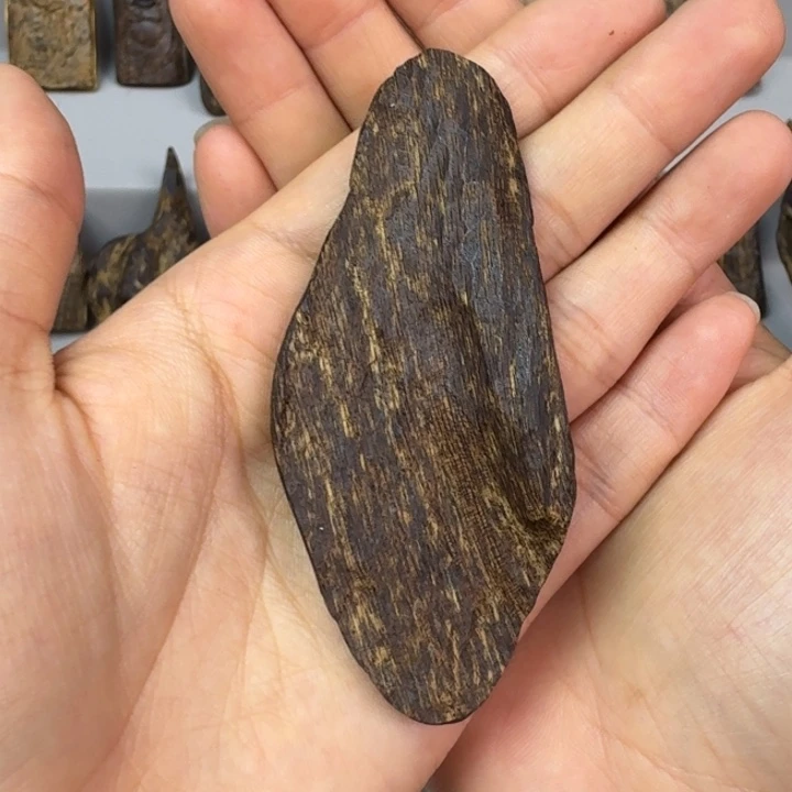 伟业香堂越南沉水料11.5克
