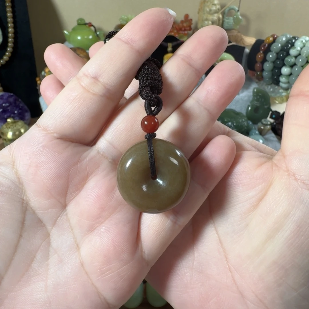 岫岩老玉（透闪石质玉）未镶嵌颈饰