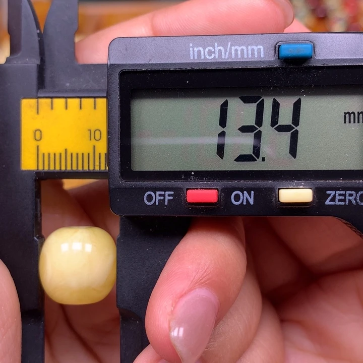 非金属仿琥珀配饰059