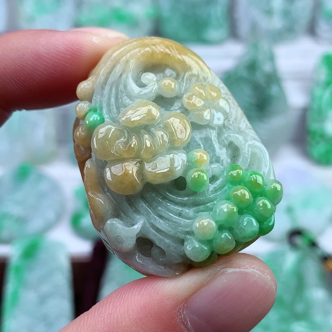 翡翠未镶嵌颈饰翡翠吊坠