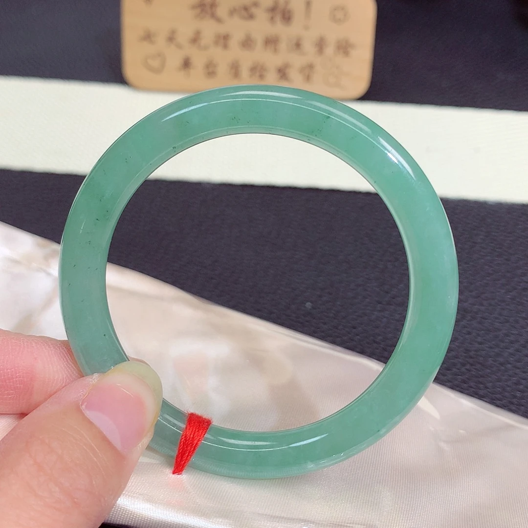 翡翠未镶嵌手镯1228