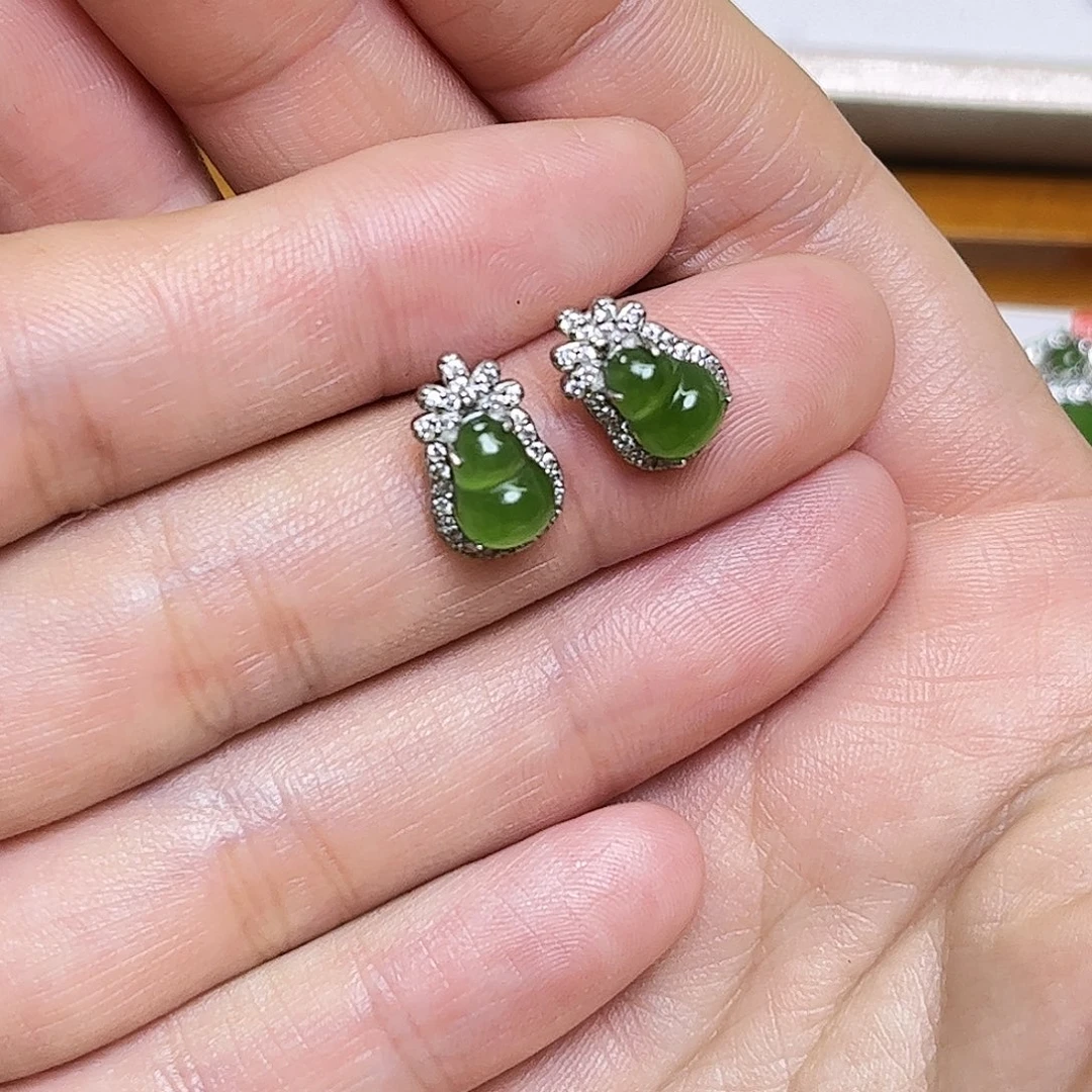 迷****和田玉银S925镶嵌耳饰
