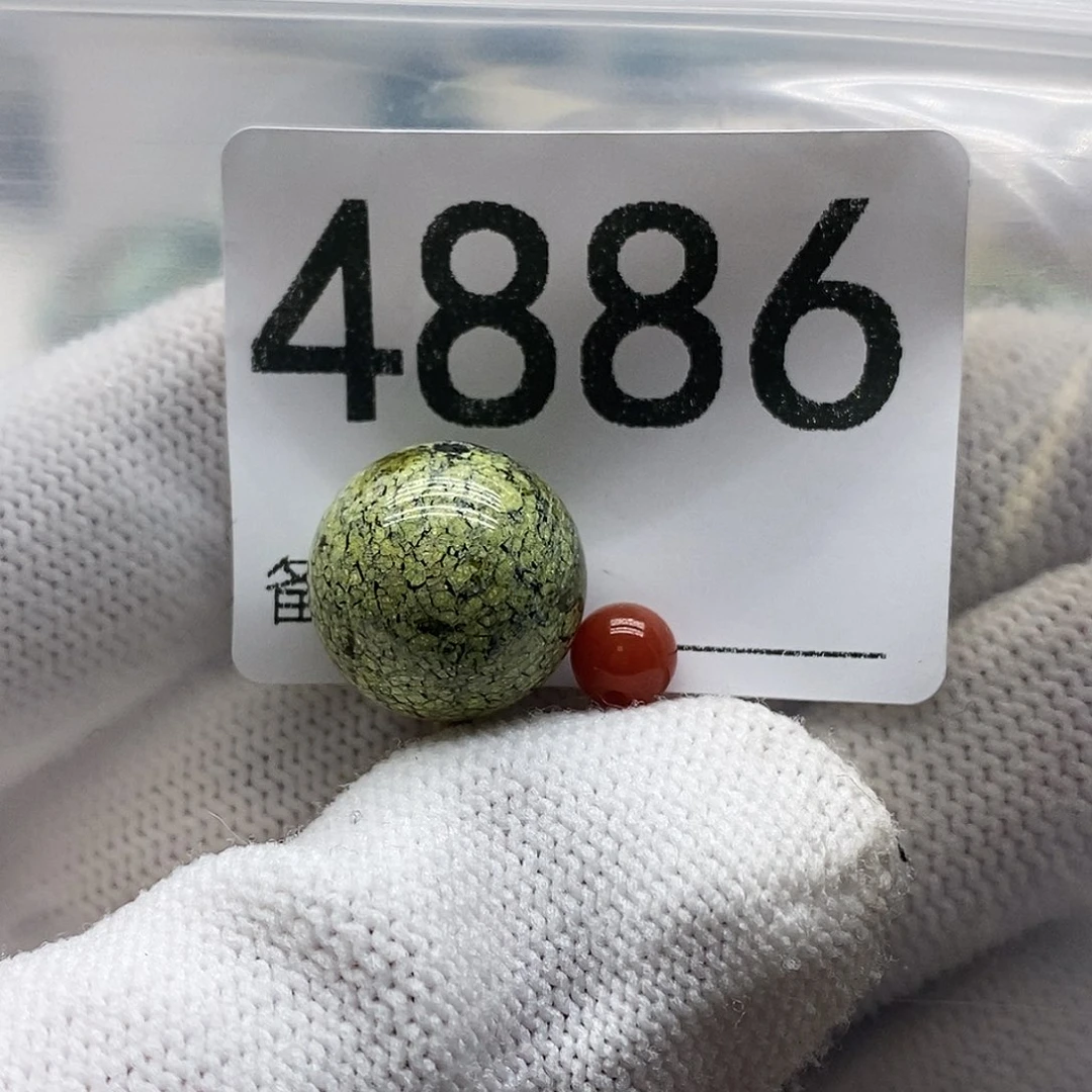 南红玛瑙未镶嵌颈饰