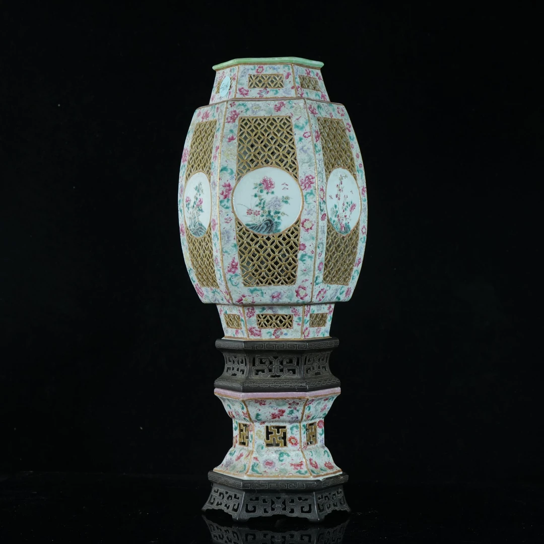 lot16490 5004 清中期 粉彩镂空开窗灯罩 H:41