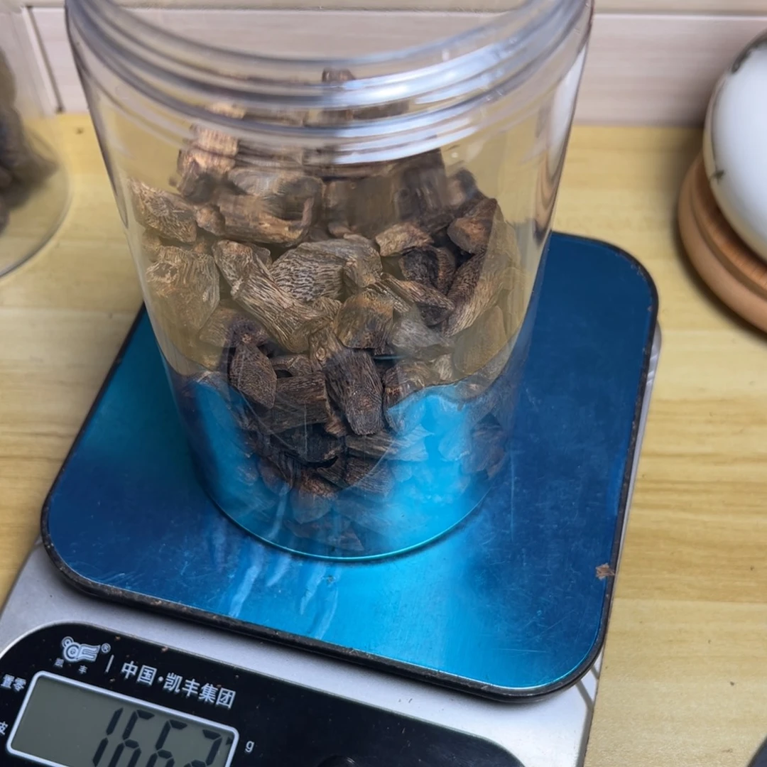晨***光树脂制品天然老白棋树丁老料166克