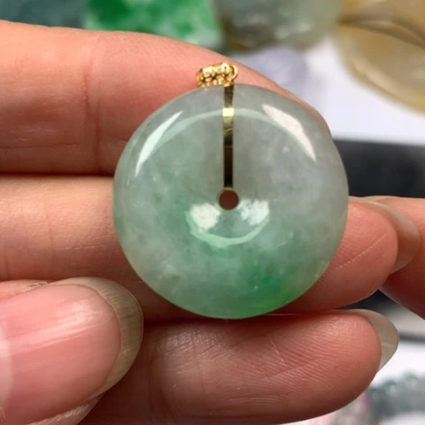 翡翠颈饰未镶嵌用**9翡翠