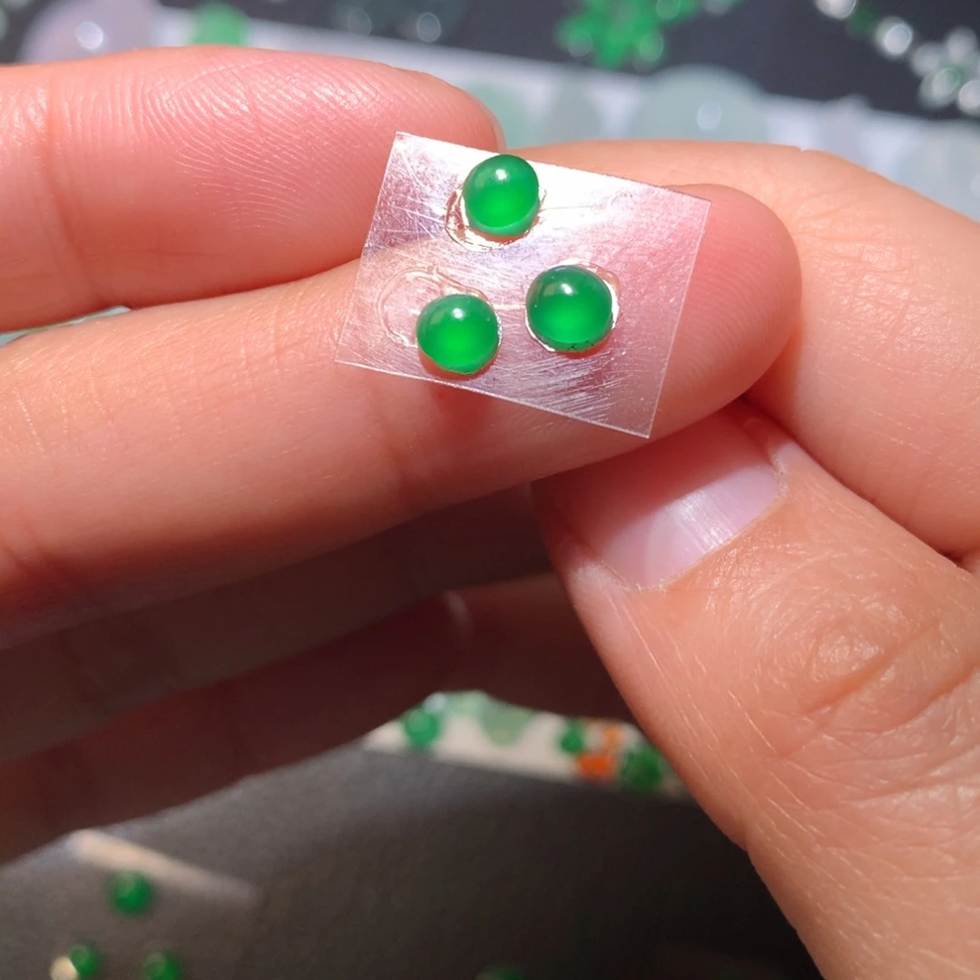 翡翠未镶嵌颈饰蛋面