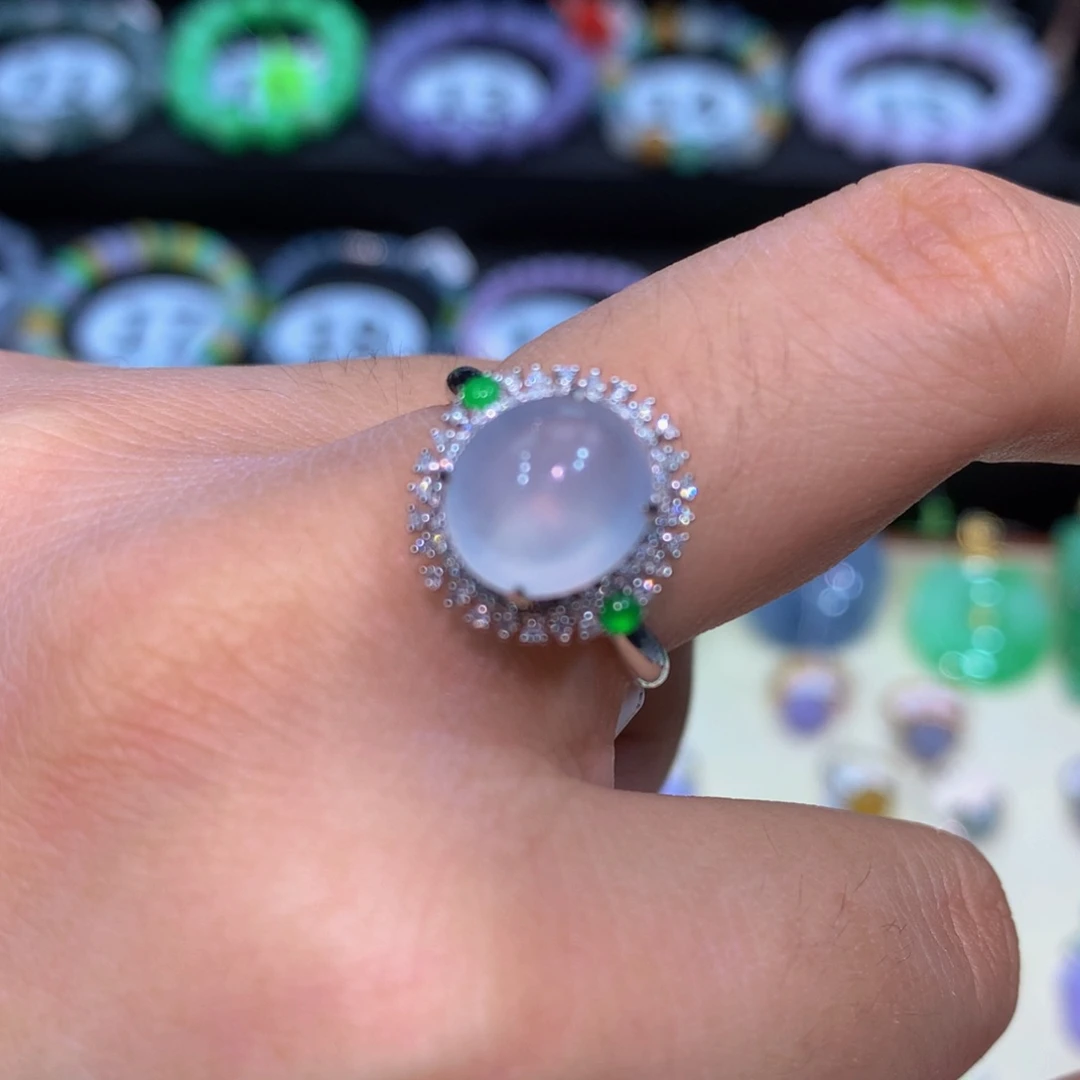 翡翠18K金镶嵌颈饰翡翠