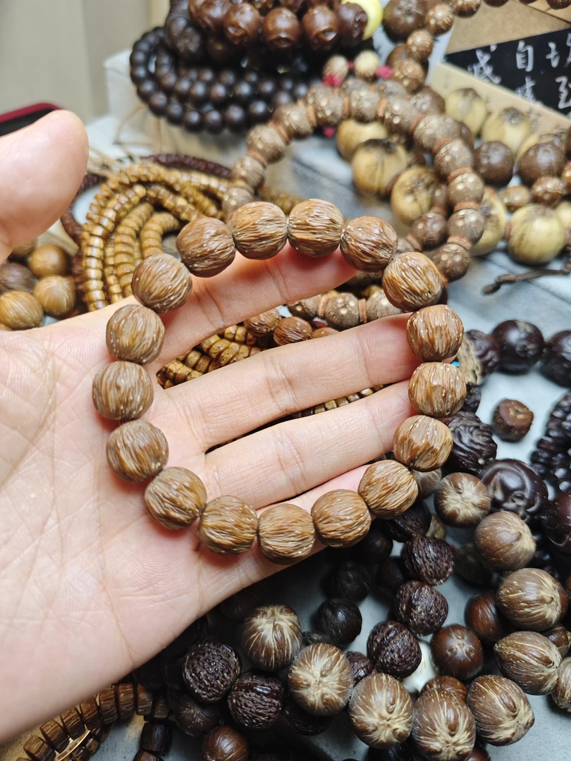 紫金鼠实心雕刻手串