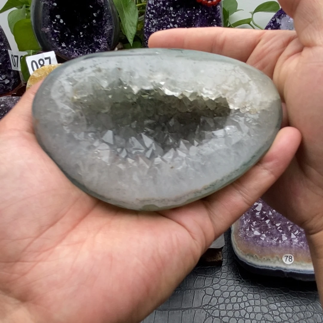 紫晶未镶嵌大型摆件（非配饰）