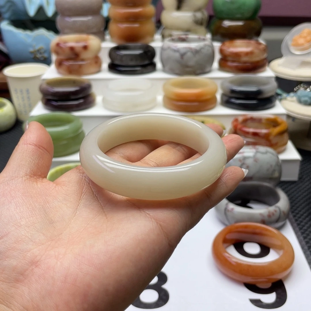 石英质玉手镯未镶嵌是****~