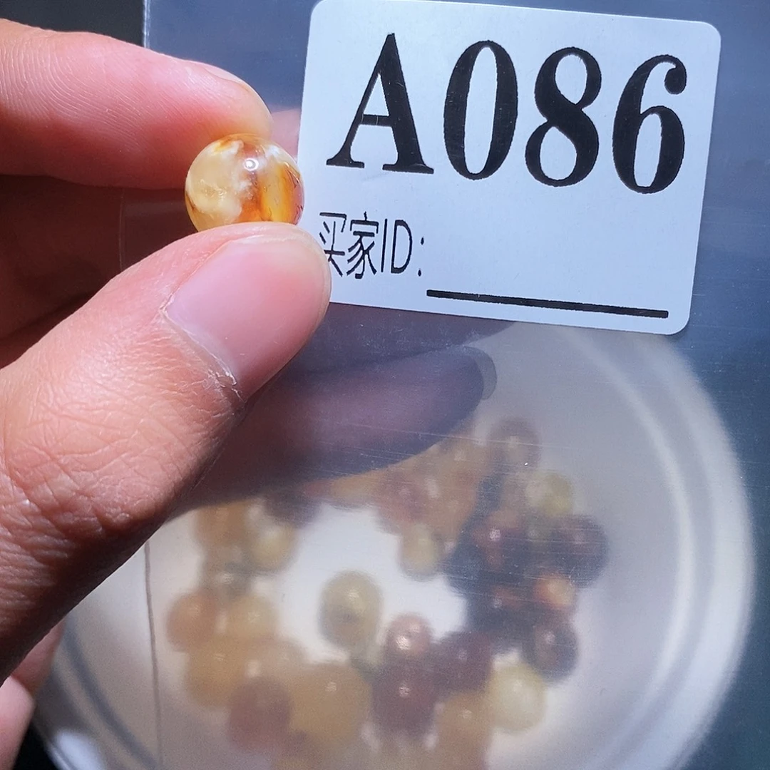 琥珀珠宝奇石未镶嵌