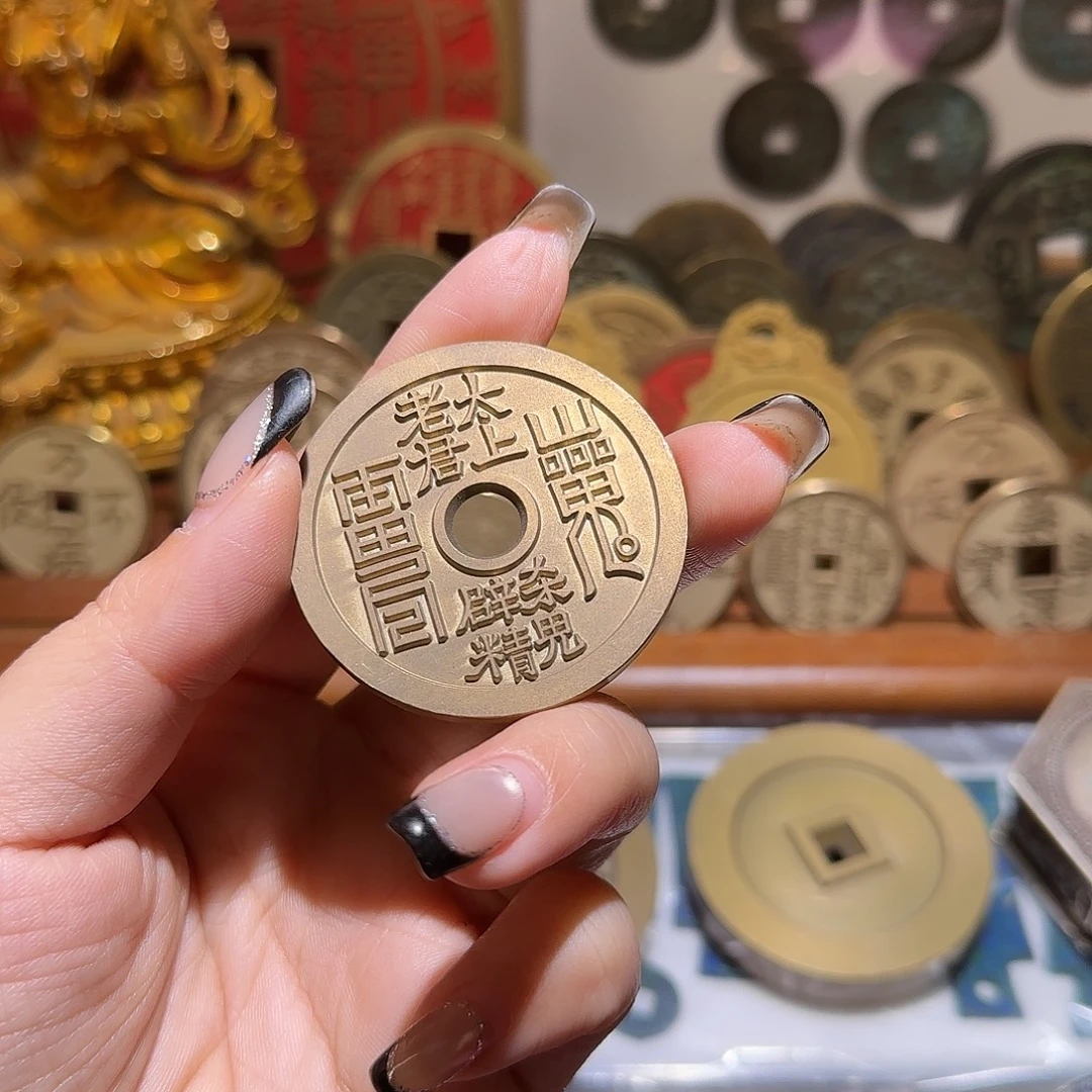 嘿***嘿铜现代仿制工艺品