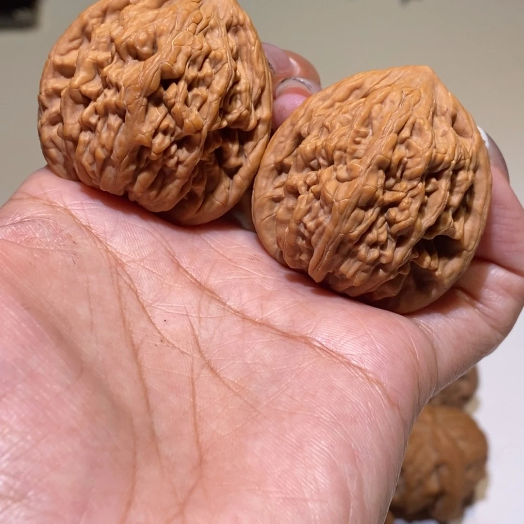 z***y文玩核桃吊坠狮子