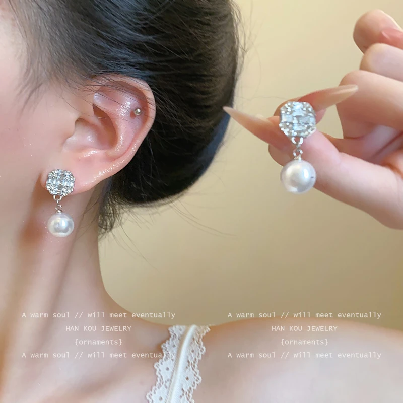 合金耳饰 珠珠耳钉女高级感方糖爆闪独特耳环小众设计轻奢耳饰品