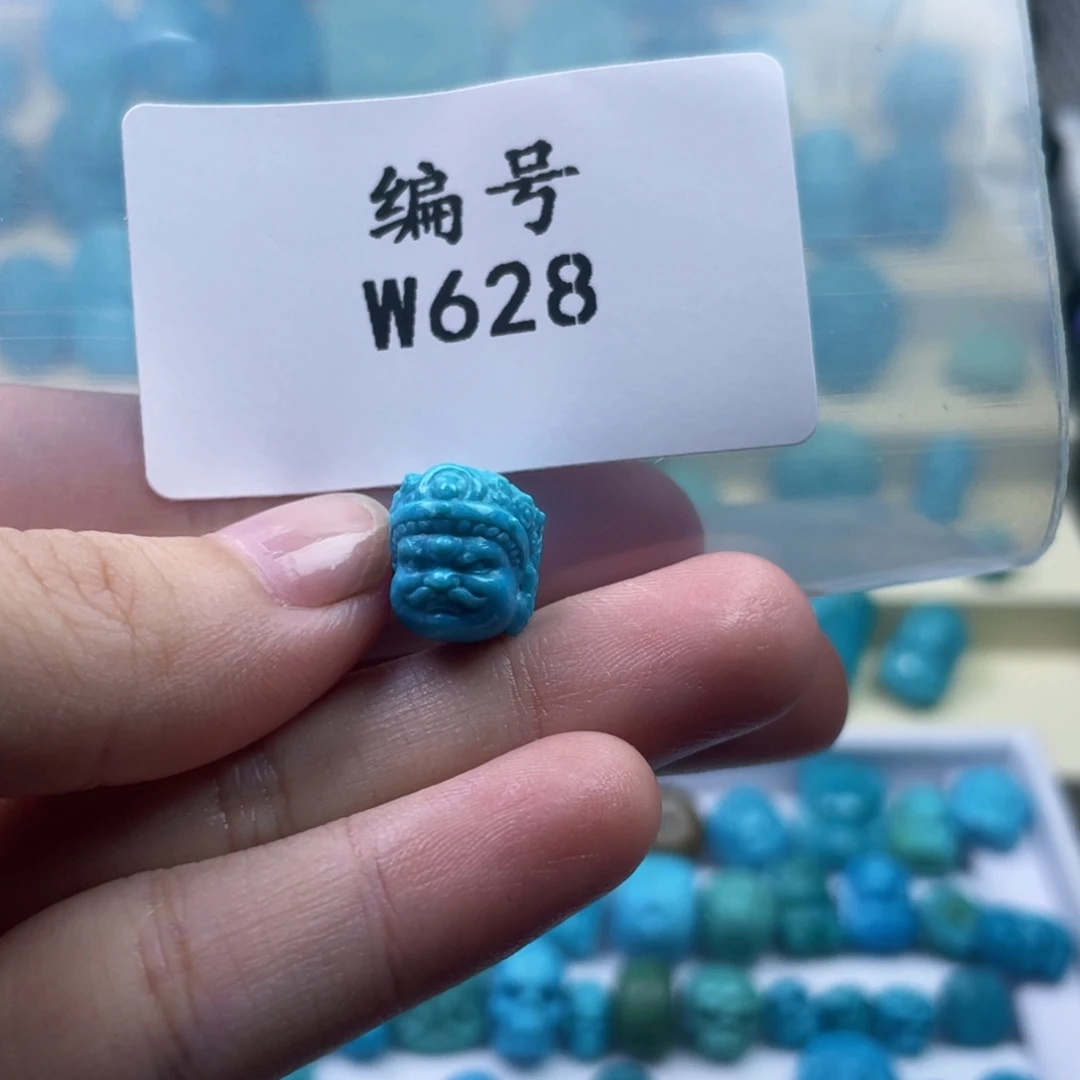 狼***腾绿松石未镶嵌天然原矿绿松石雕件
