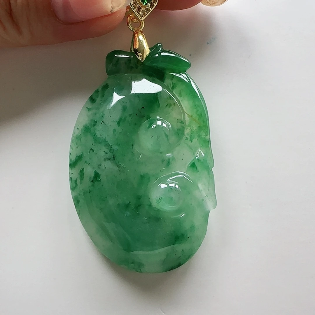 石英质玉（非洲翠）未镶嵌颈饰