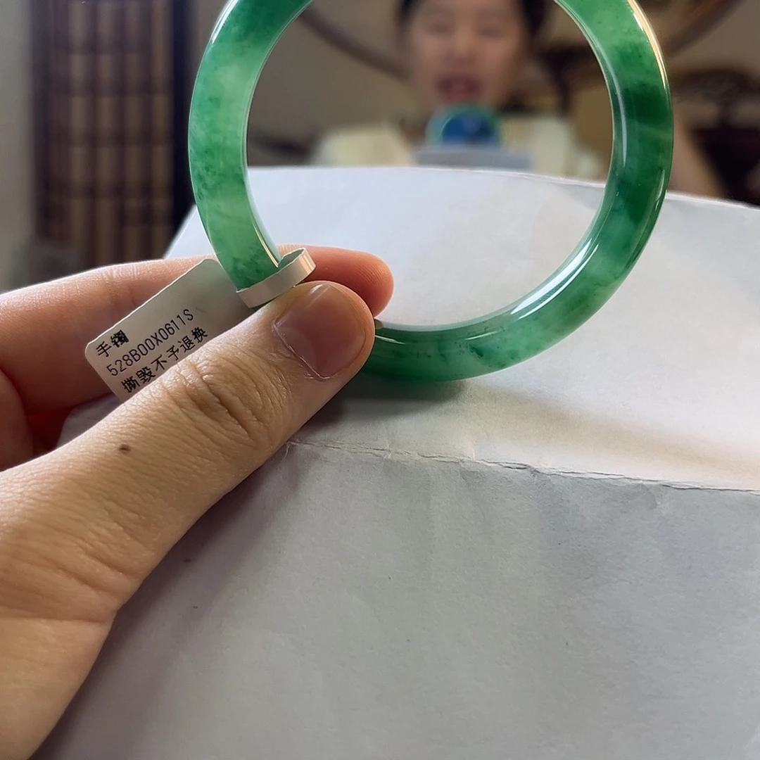 石英质玉（非洲翠）手镯合金