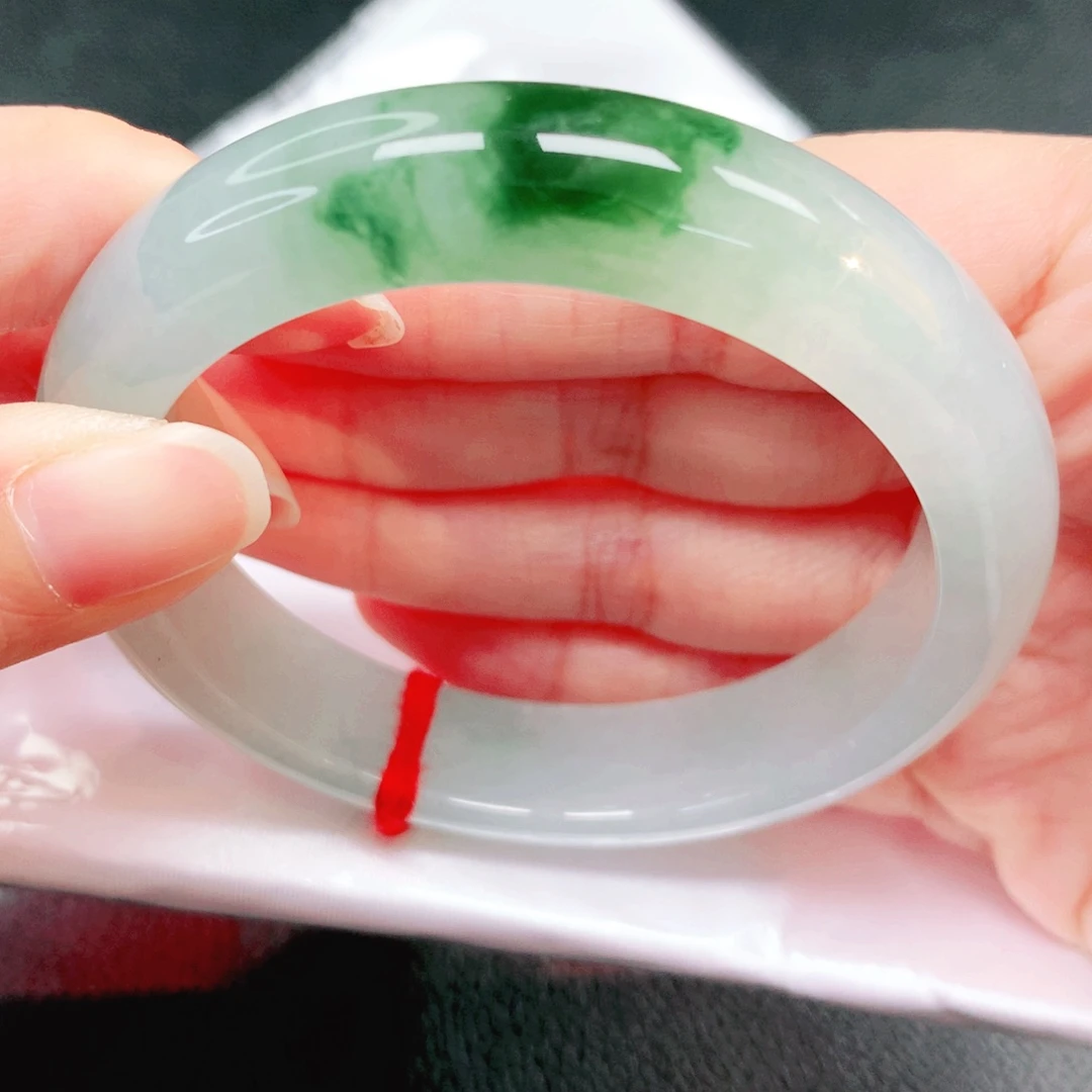 翡翠未镶嵌手镯57圈