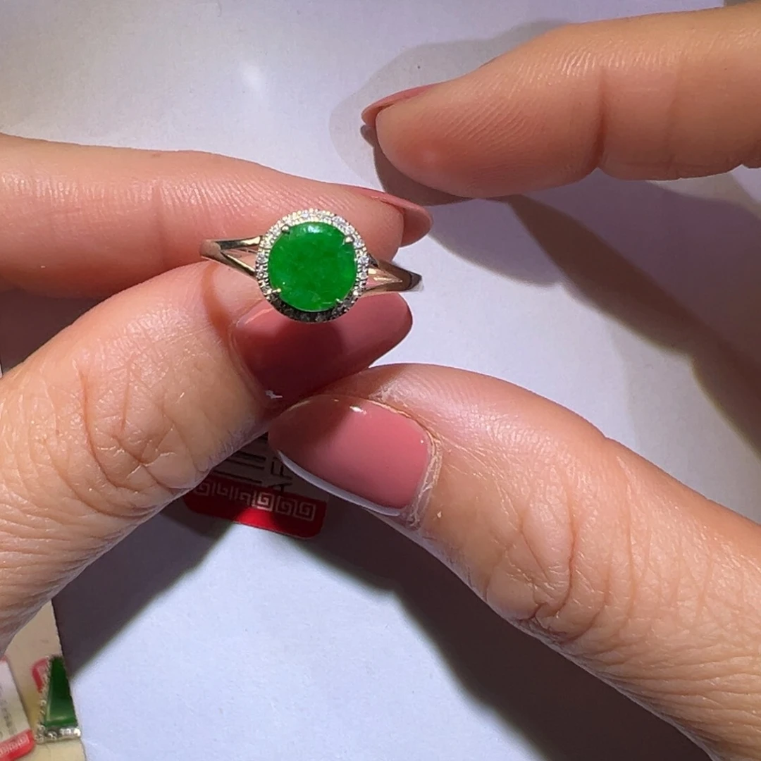翡翠戒指18K金镶嵌戒指