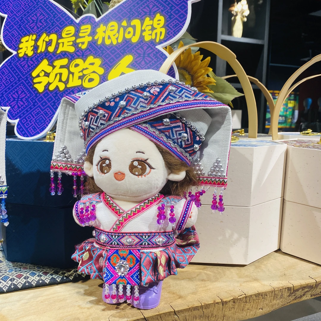 谭湘光 | 广西非遗壮锦玩偶饰品