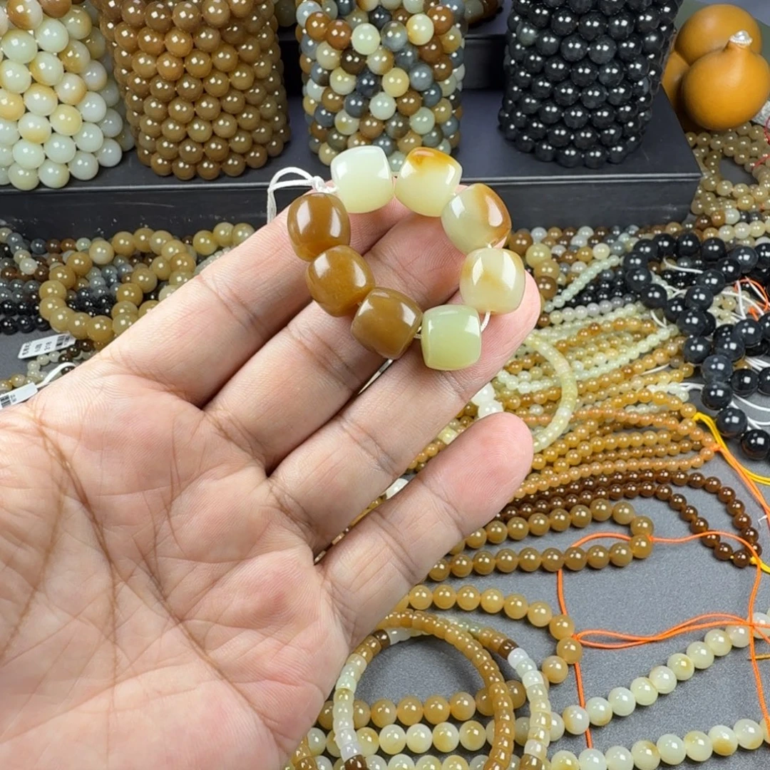 银***店未镶嵌手链和田玉