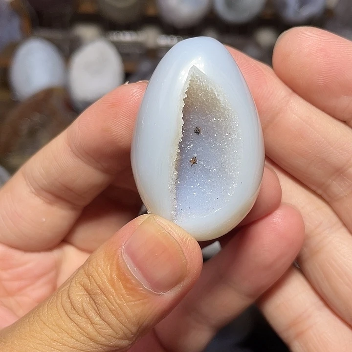 未镶嵌水晶大型摆件（非配饰）