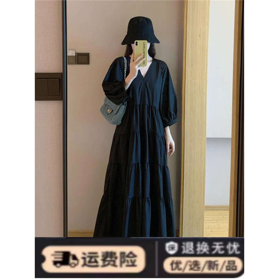 春夏新款赫本风V领连衣裙女2024胖mm宽松显瘦长款过膝设计感长裙