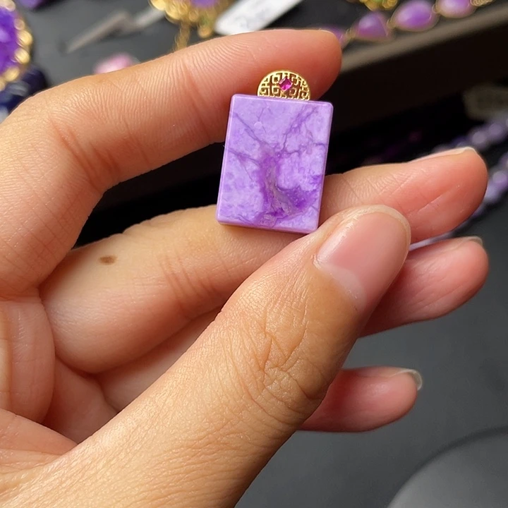 苏纪石（舒俱来）18K金镶嵌吊坠