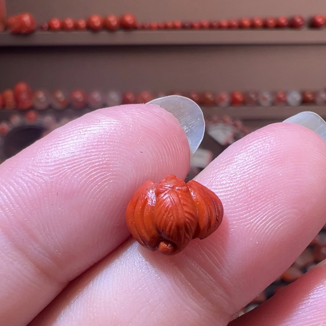 未镶嵌川料南红玛瑙满色肉蝙蝠