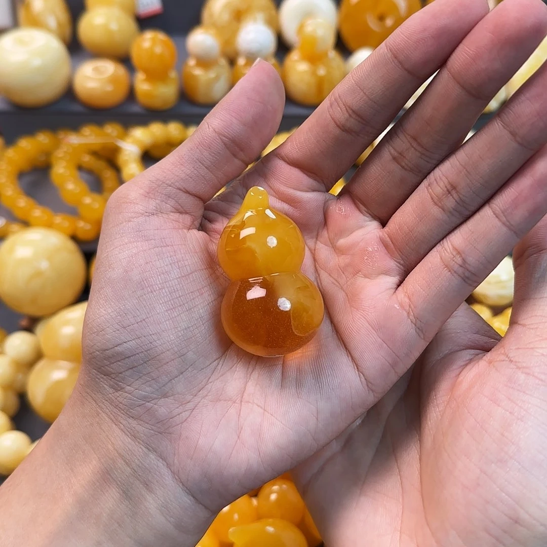 未镶嵌琥珀珠宝奇石