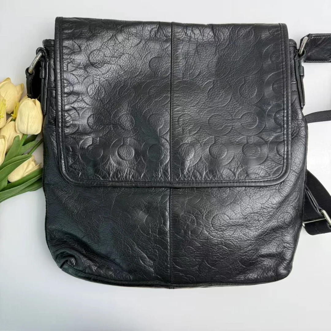 95新 COACH/蔻驰 蔻驰黑色邮差百搭单肩包