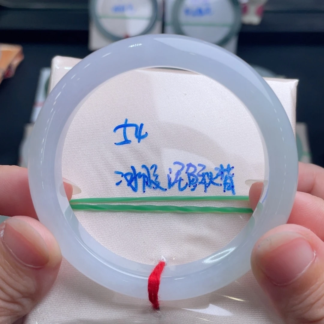 翡翠未镶嵌手镯翡翠手镯