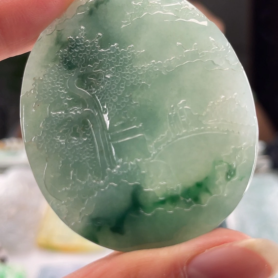 翡翠未镶嵌颈饰山水牌