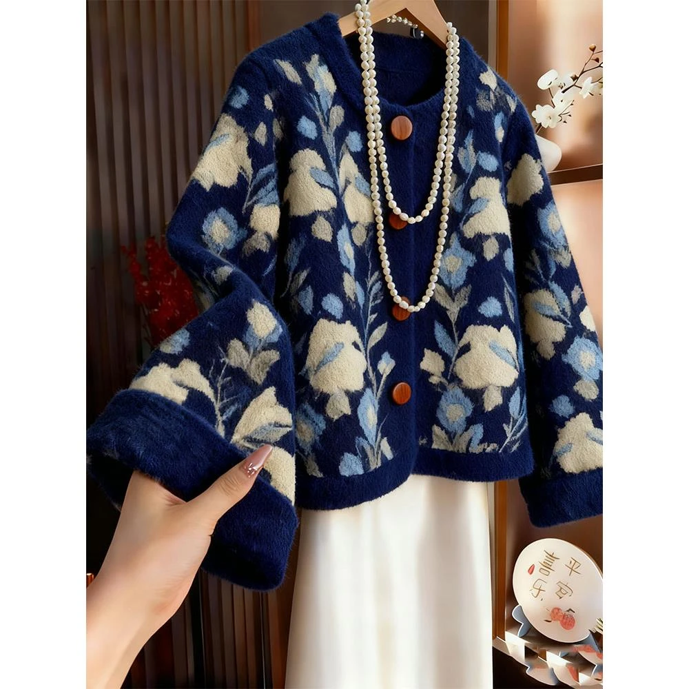 高级感气质独特巨好看上衣外套女2025年冬季新款今年流行爆款毛衣