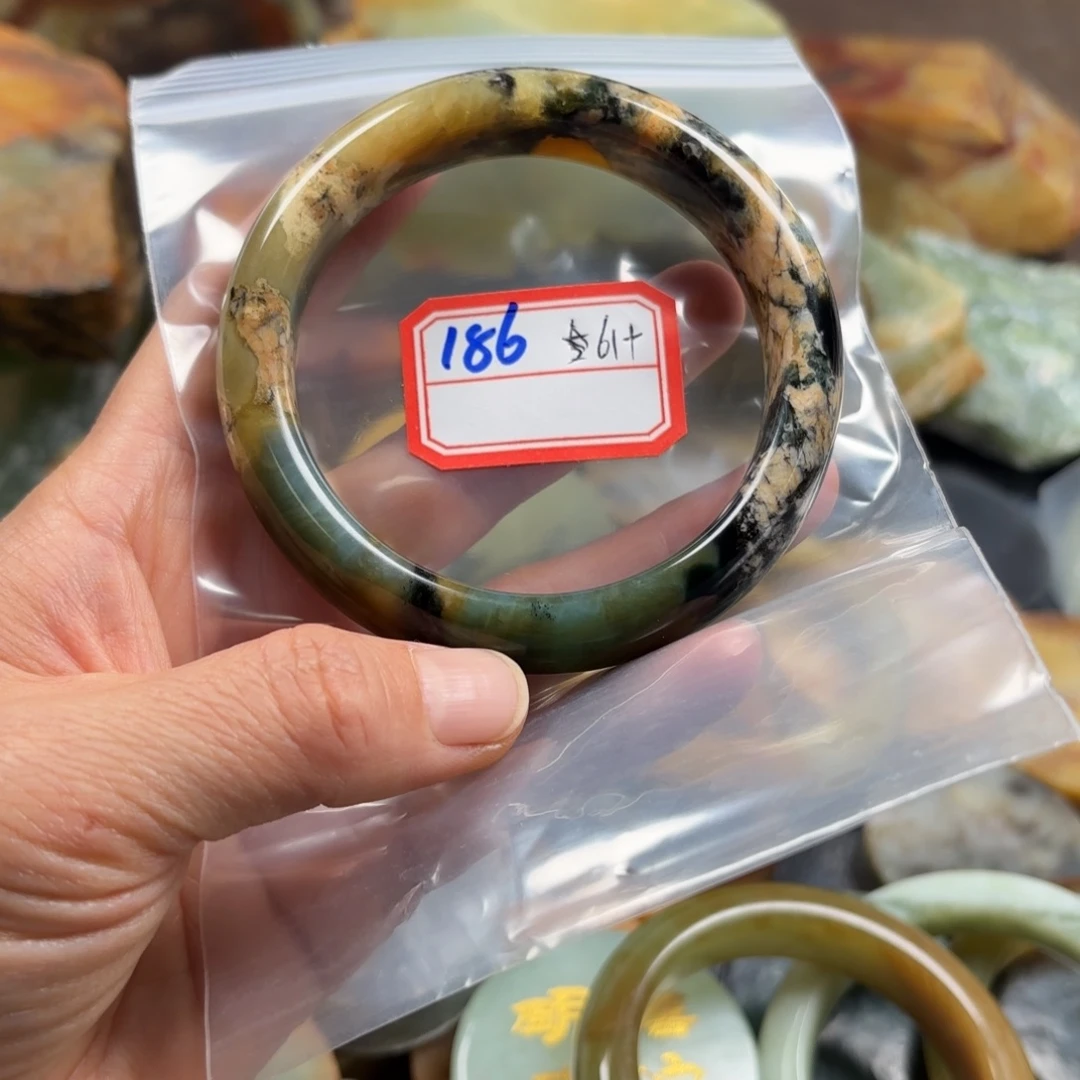 妖***蛇纹石玉未镶嵌手镯