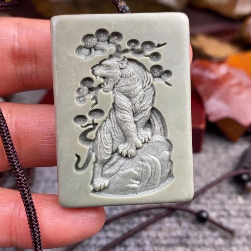 【闪购商品】原石雕刻手把件