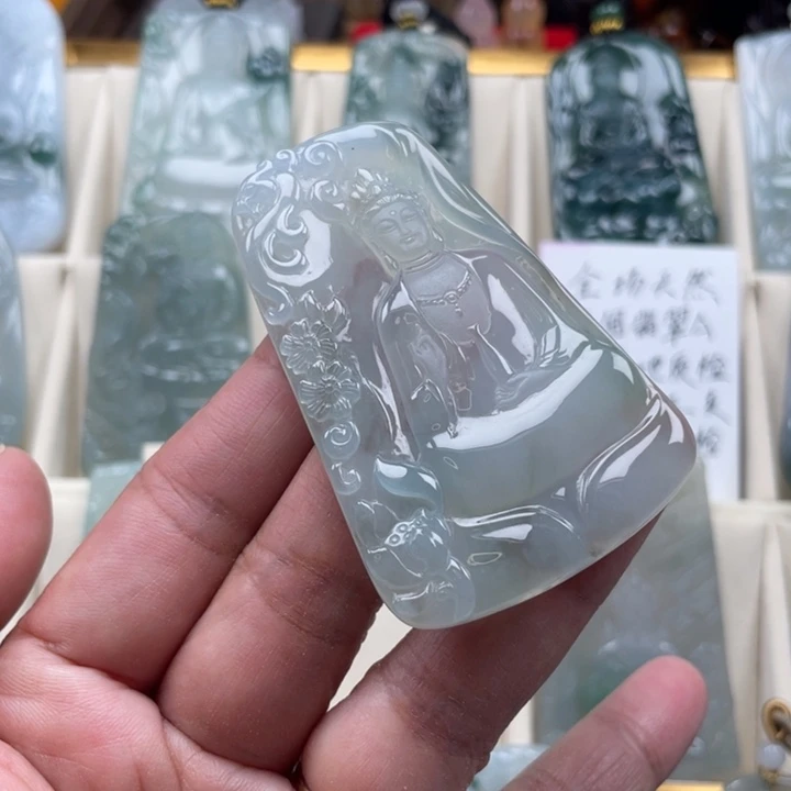 翡翠未镶嵌挂件玉