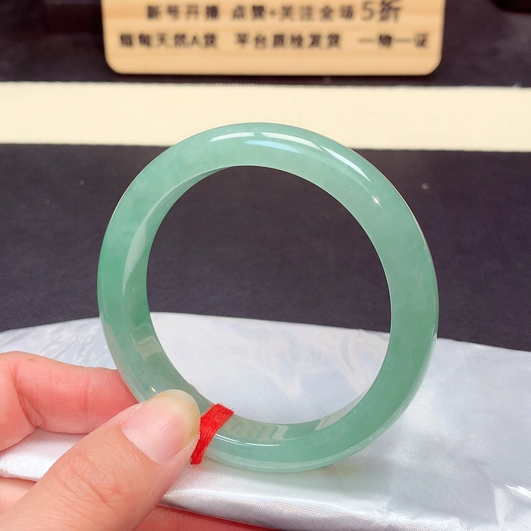 翡翠手镯未镶嵌562号